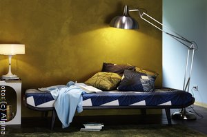 Glanzvolle  Wände in Gold, Silber und Metallic-Effekten  - Einen Hauch von Luxus und Glamour verbreiten Wände in edlem Gold, Silber oder einer anders farbigen metallisch-schimmernden Oberfläche. 